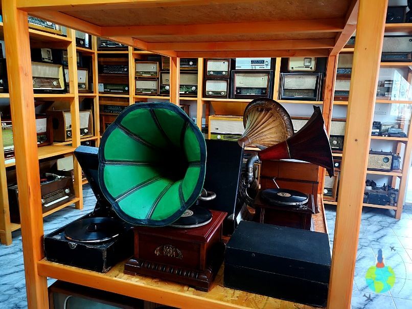 Colecția de radiouri - gramofoane și pantefoane