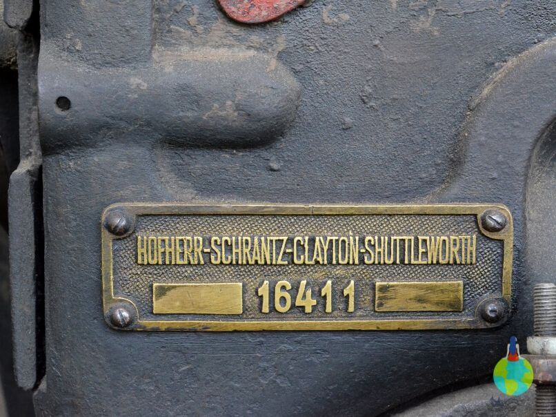 Plăcuța de identificare a unui motor Hofherr-Schrantz-Clayton-Shuttleworth AG